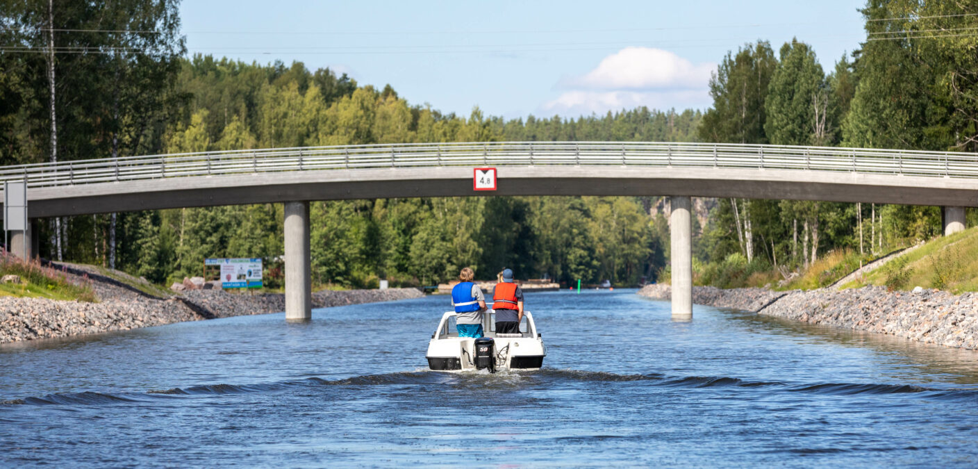 Kimolan_kanava_vene