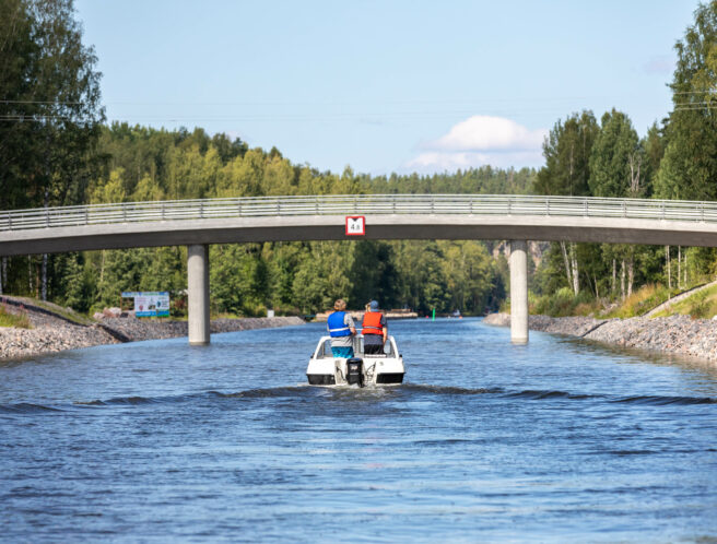 Kimolan_kanava_vene